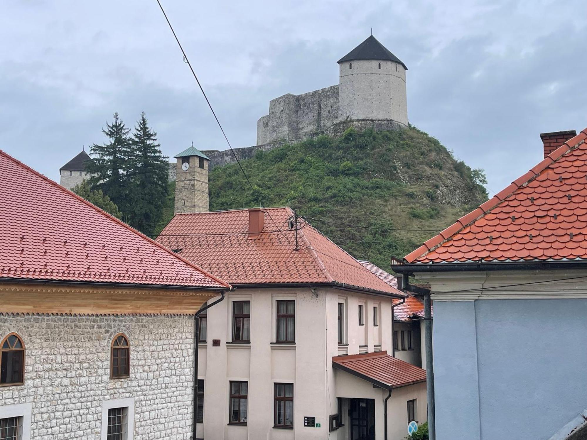 Apartmani Tesa Tesanj Exterior foto